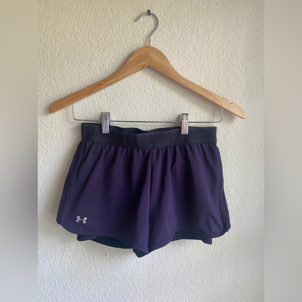 Women’s Under Armour Heat Gear Fully Lined Purple Athletic Shorts